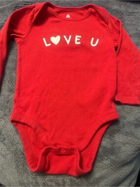 Baby GAP LOVE U Red Long Sleeve Bodysuit 12–18M
